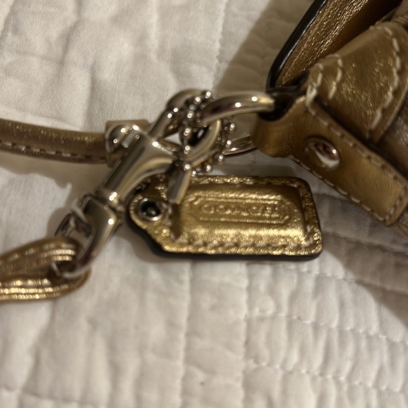 Coach clutch /wristlet in classic C print. Gold & silver with a hint of sparkle - Picture 4 of 8